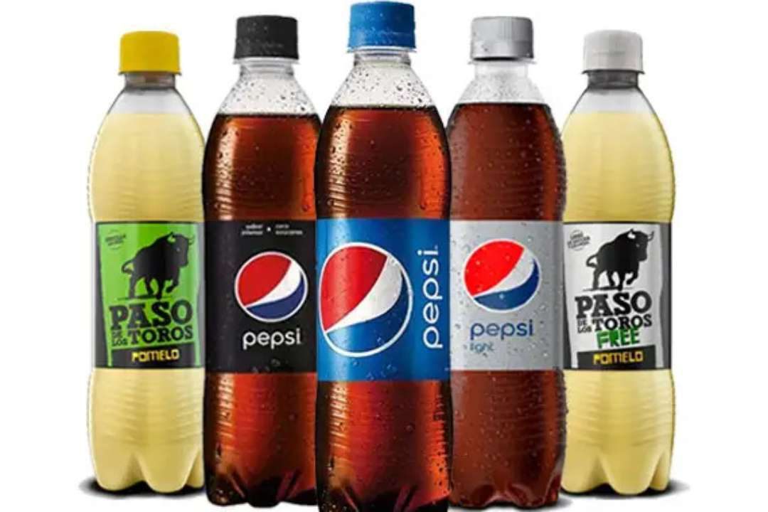 Botellas de Pepsi y Paso de los Toros